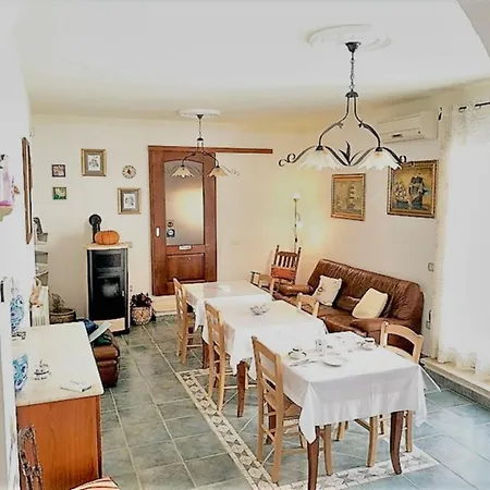Charming In Appartamento Galtellì